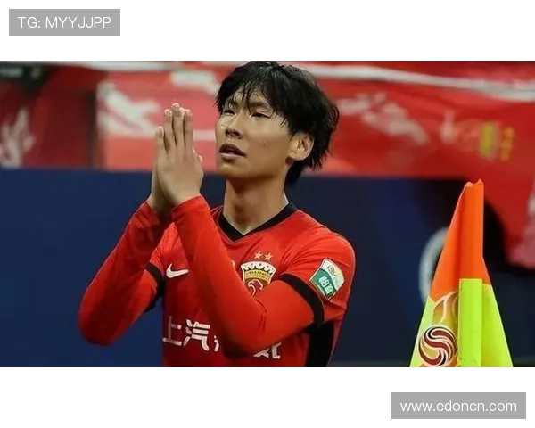 国足奋战九十分钟逆转取胜燃爆全场展现新时代拼搏精神