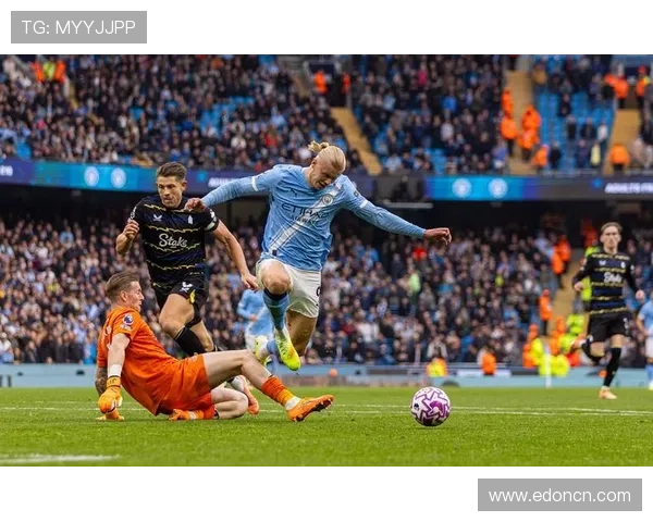 曼城足球俱乐部崛起之路：从英超冠军到世界舞台的辉煌历程