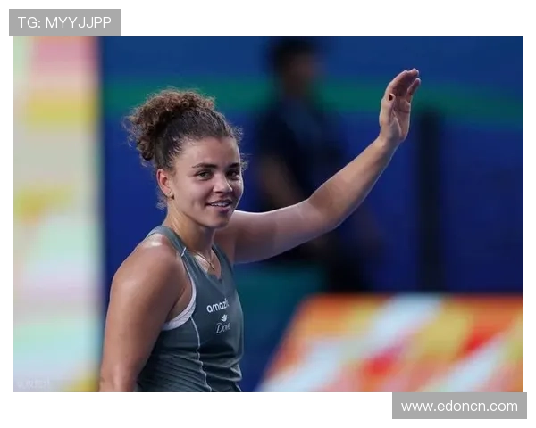 网球赛季高潮来临,各大球星争夺年终总决赛入场券,精彩对决引发全球关注 网球赛季高潮来临,各大球星争夺年终总决赛入场券,精彩对决引发全球关注