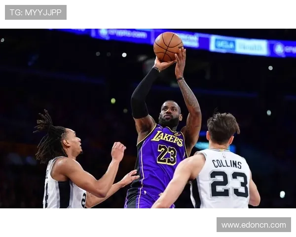 詹姆斯再创里程碑率湖人逆转强敌年轻核心爆发引全场沸腾 詹姆斯再创里程碑率湖人逆转强敌年轻核心爆发引全场沸腾