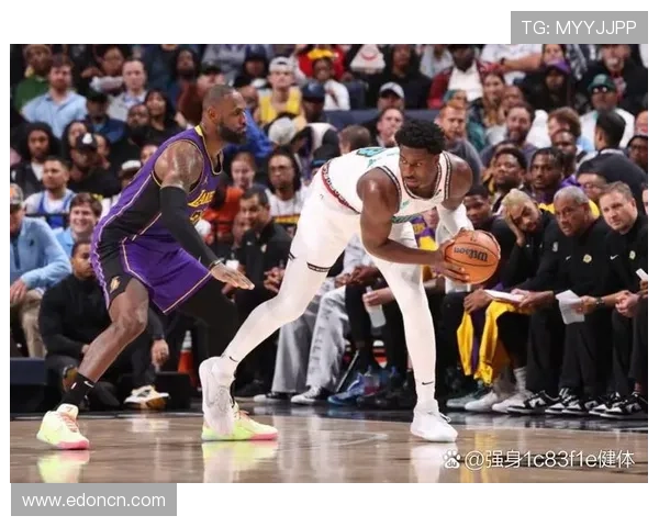 詹姆斯领衔湖人迎战勇士 新赛季NBA焦点战提前预热